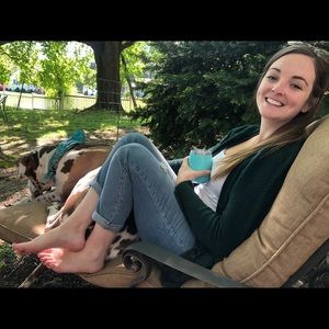 Meet your Posher, Aly